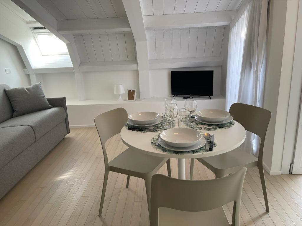 Abruzzi Short Rent * Mailand